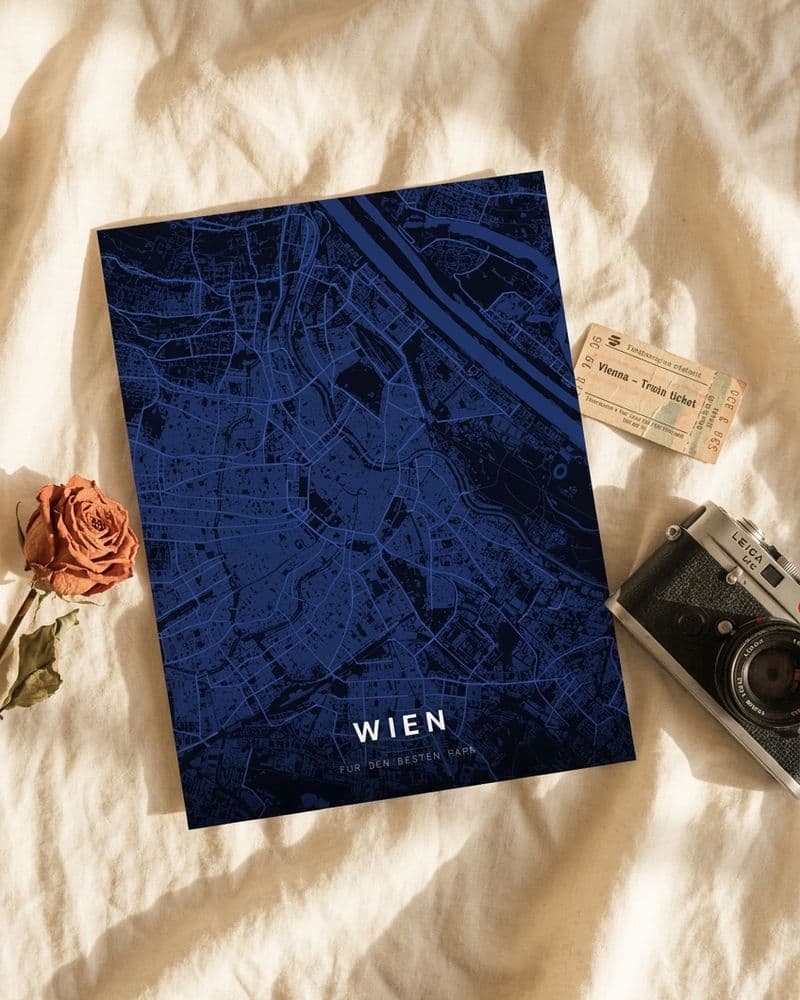 Blaues Wien-Kartenposter auf Leinen mit Rose und Kamera